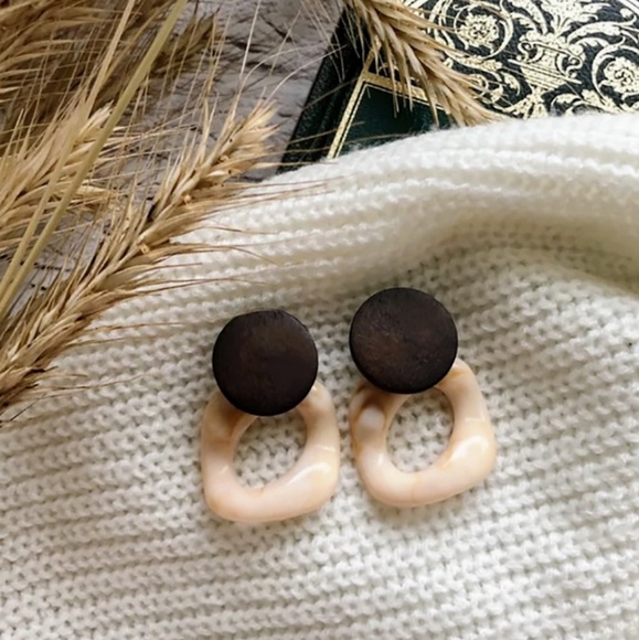 Inglenook Boutique Jewelry - *BOGO* Trendy Wood & Acrylic Earrings